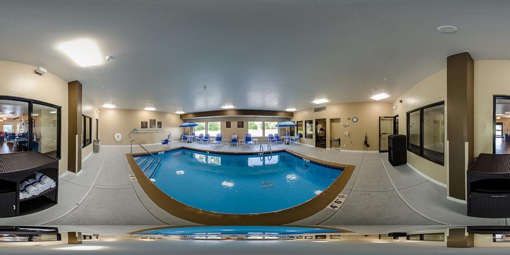 Hotel Comfort & North - Naperville 3*
